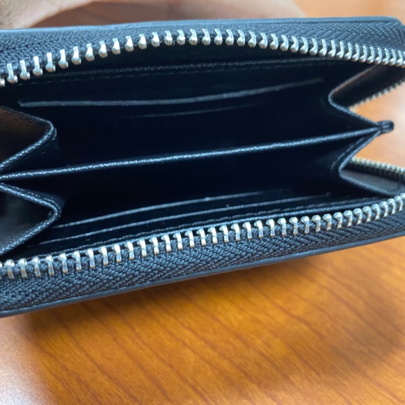 Supreme X Louis Vuitton Wallet - Picture 4 of 4